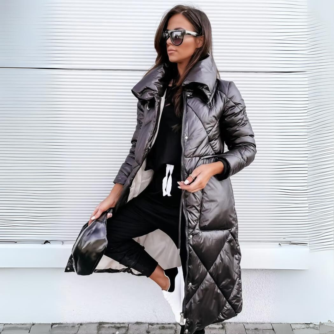 Elora - Warm coat for colder days!