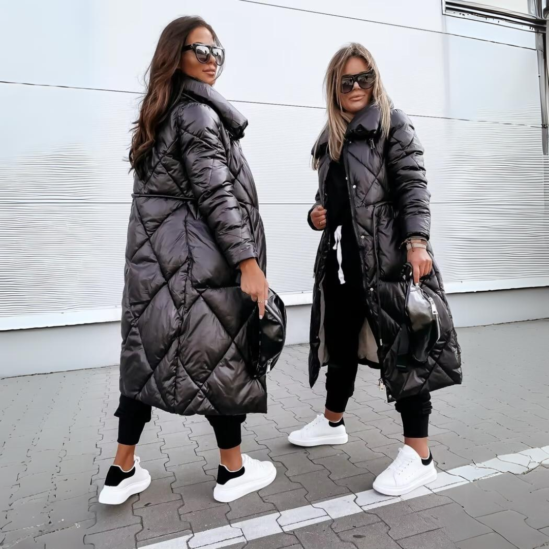 Elora - Warm coat for colder days!