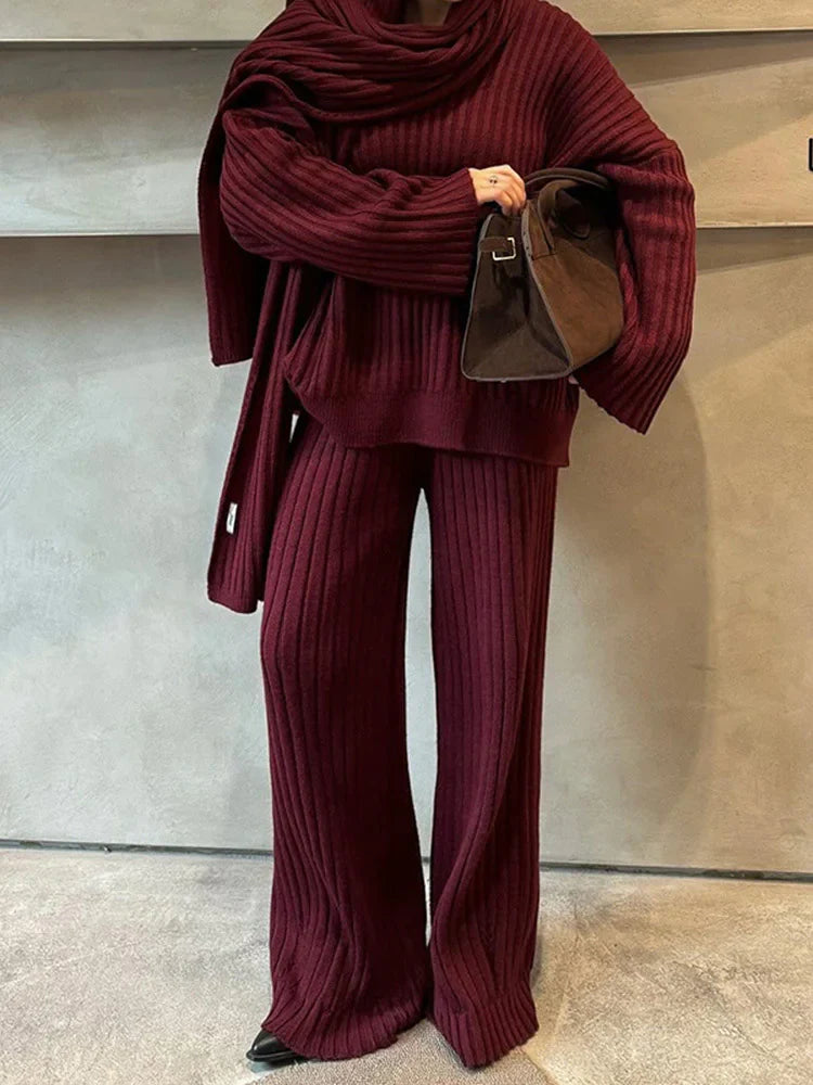 Jeannie - Set bordeaux avec pull et pantalon à jambes larges