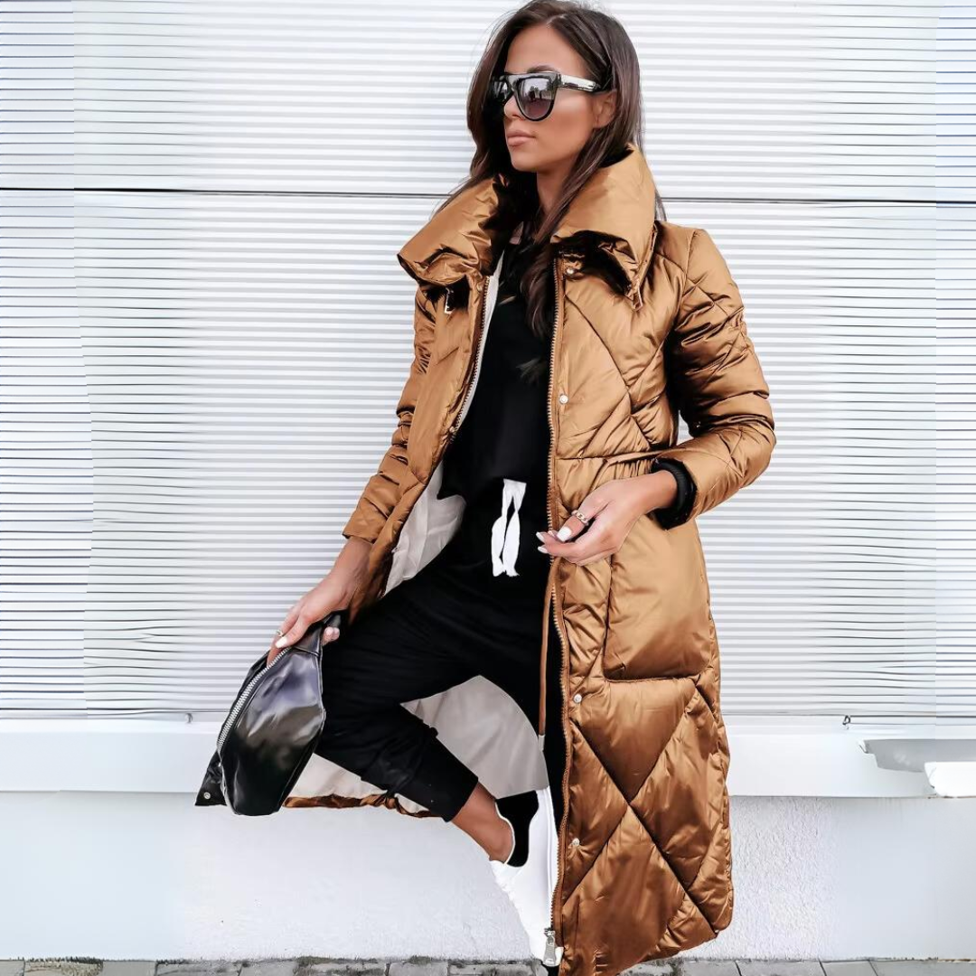 Elora - Warm coat for colder days!