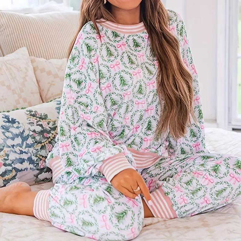 Doralienne - Christmas Print Loungewear Set