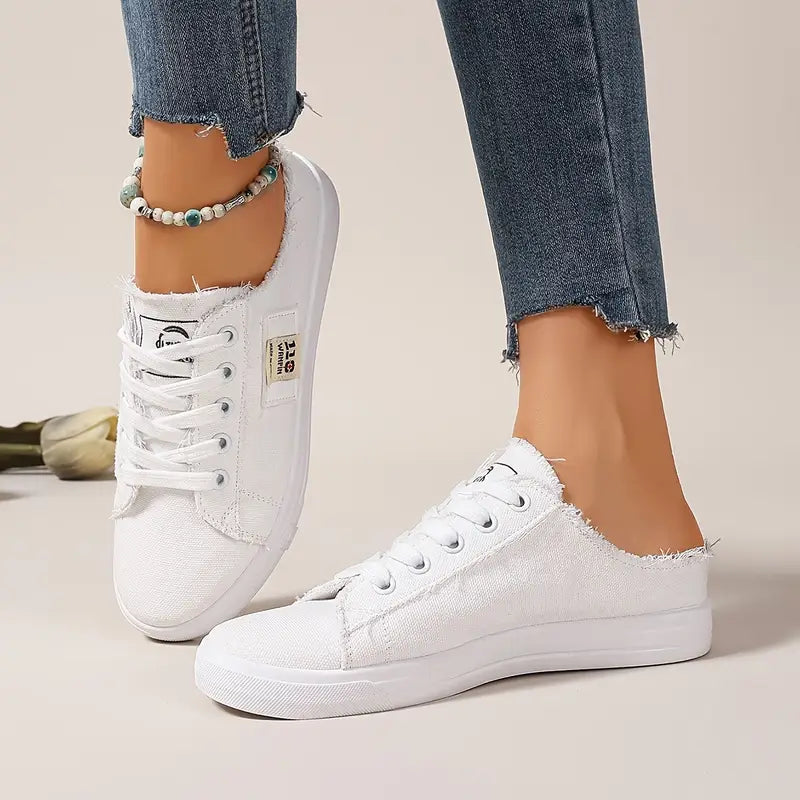 Cyrelia - Trendy and comfortable flat lace-up canvas shoes that go with everything
