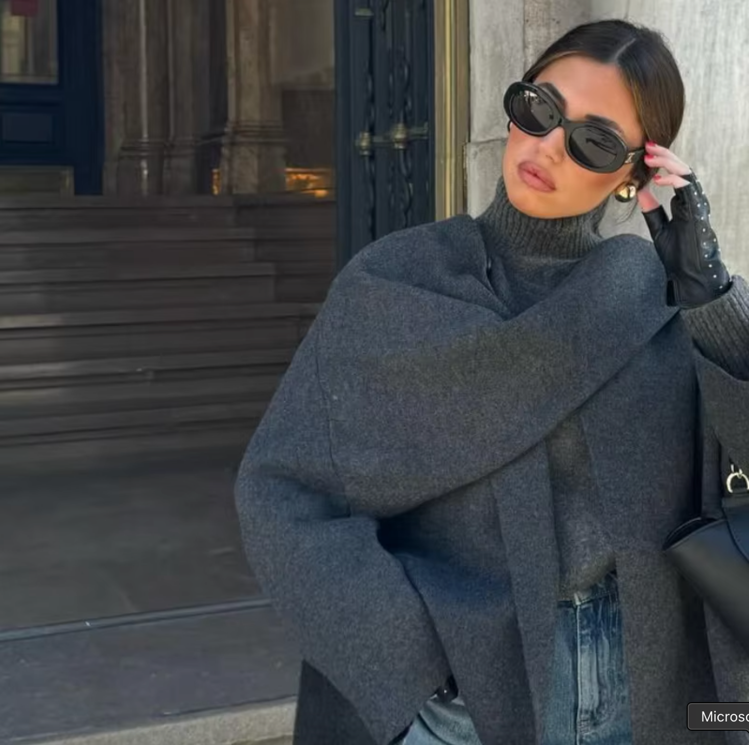 Lizzy - Elegant Winter Cape