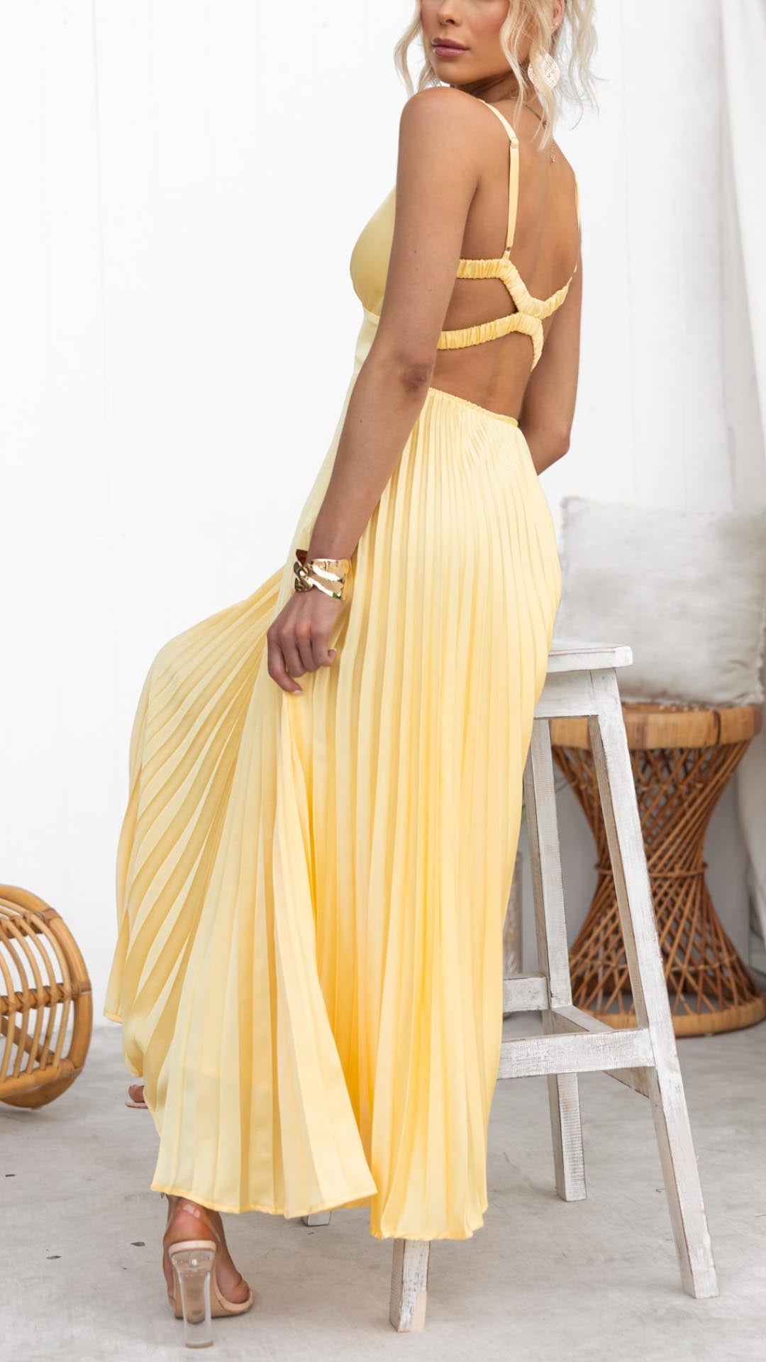Darya - Robe Maxi Plissée Jaune à Décolleté en V