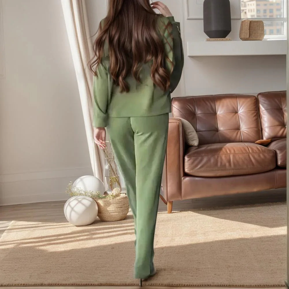 Delisara - Stefany Set in Super Soft Sweatshirt with Subtle Shine