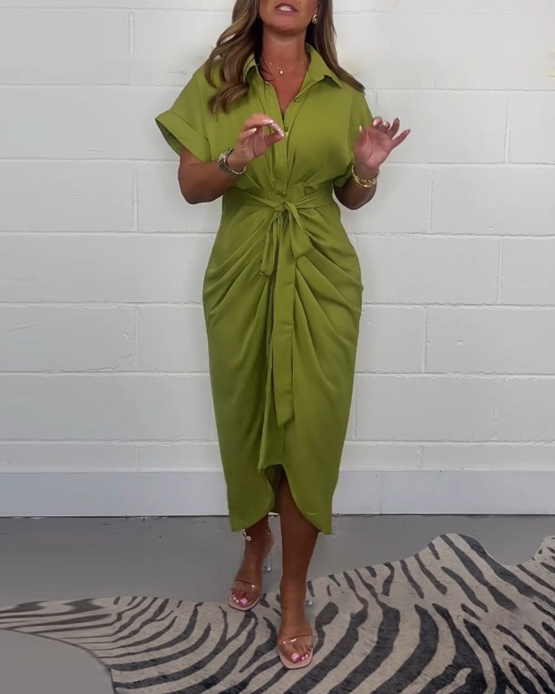 Marit - Robe Plissée Élégante avec Col Chemise