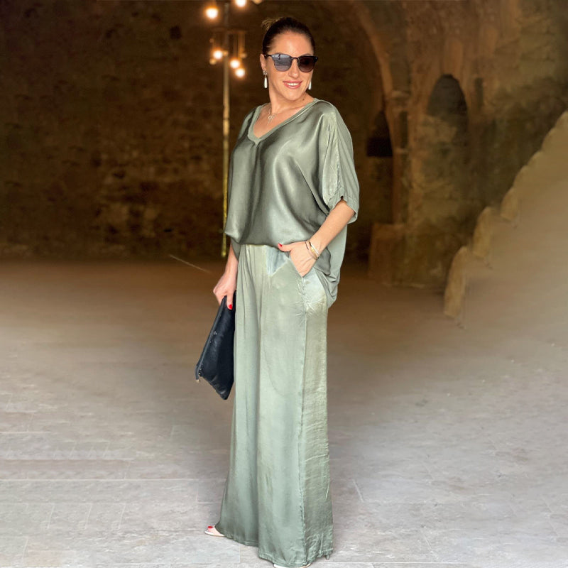 Albane - Chic and Comfortable 2-Piece Satin Set