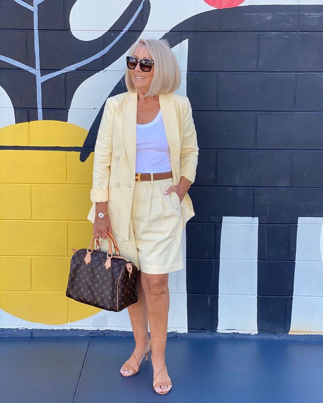 Bianca - Ensemble Chic avec Veste Fleurie et Short