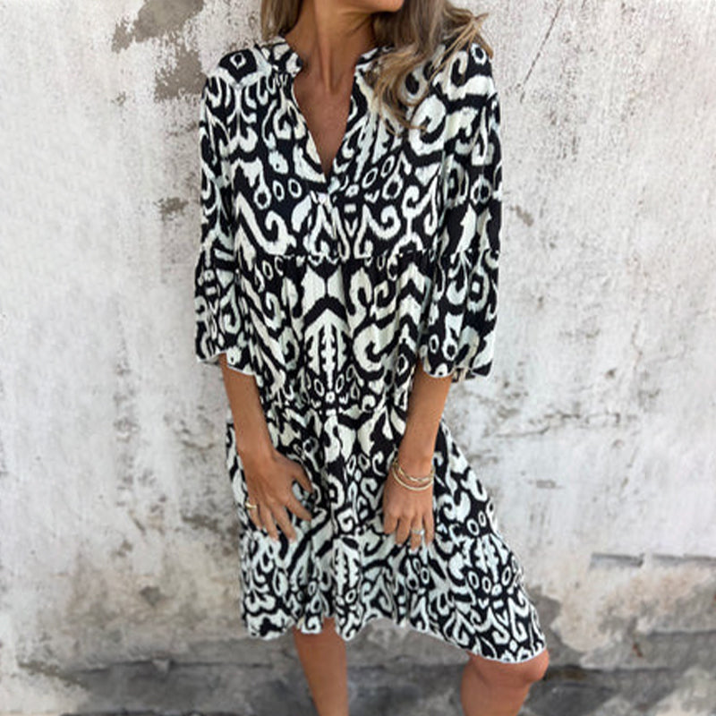 Astrid - Printed V-Neck Dress with Three-Quarter Sleeves
