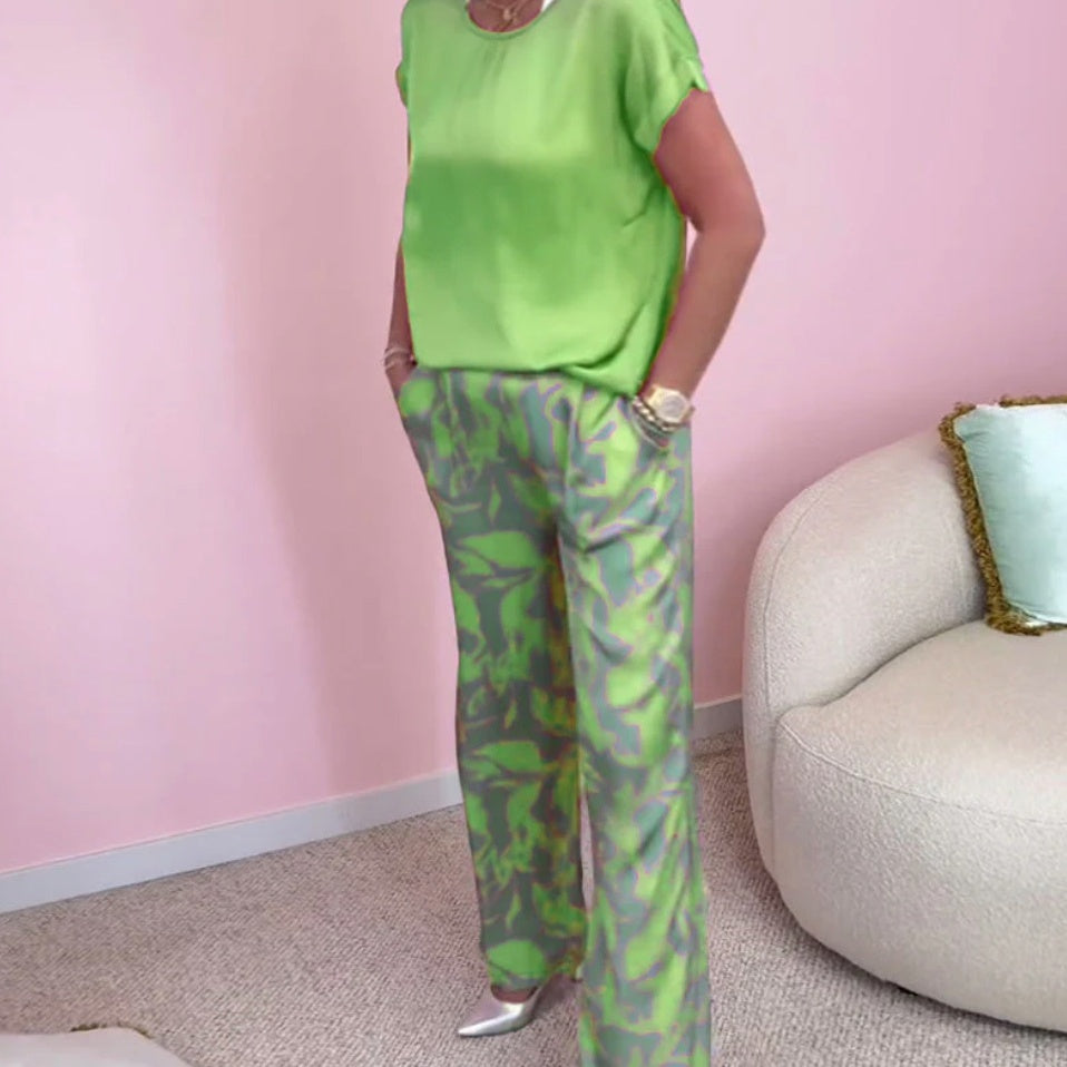 Malika™ - 2-Piece Set: Top & Wide Printed Pants