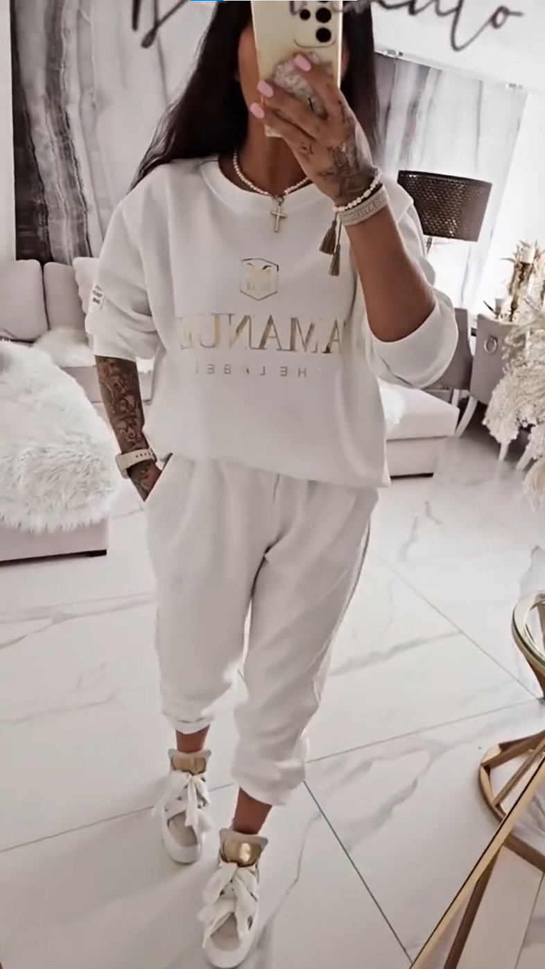 Cyrilla™ - Women's casual set with printed blouse and loose pants 