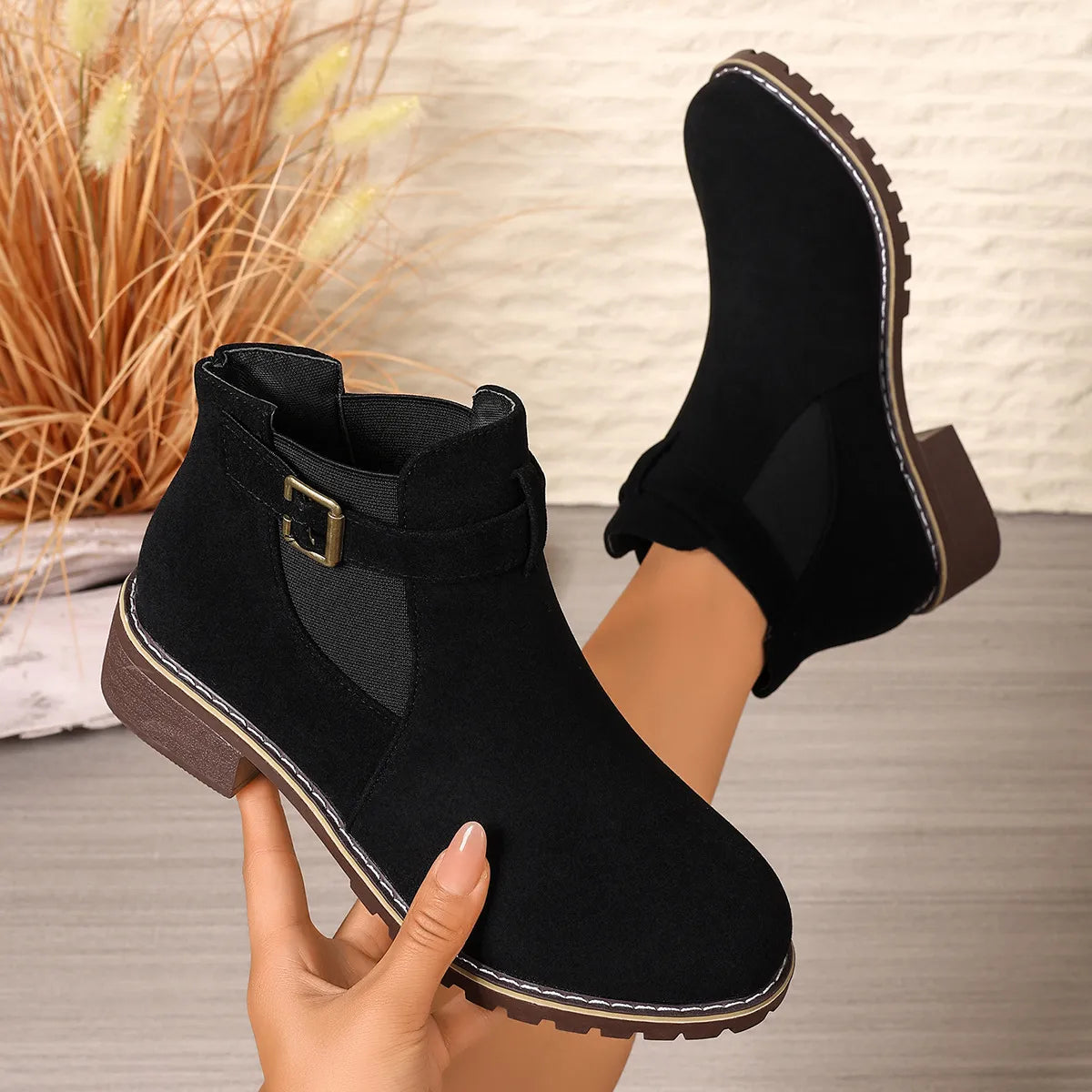 Gisarae - Elegant Vintage Style Flat Leather Ankle Boots 
