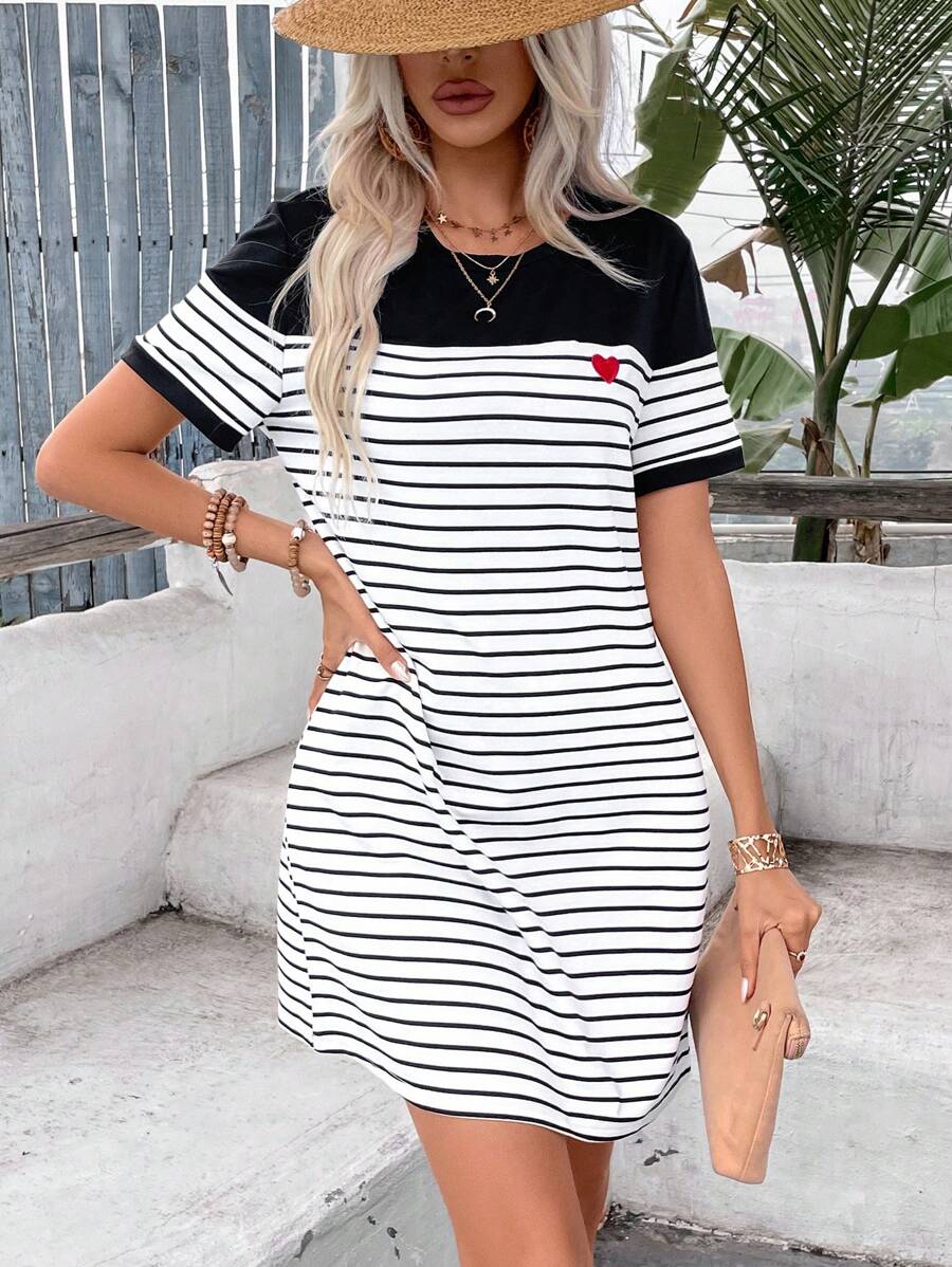 Leina™ - Robe Décontractée à Rayures et Imprimé Patchwork Cœur