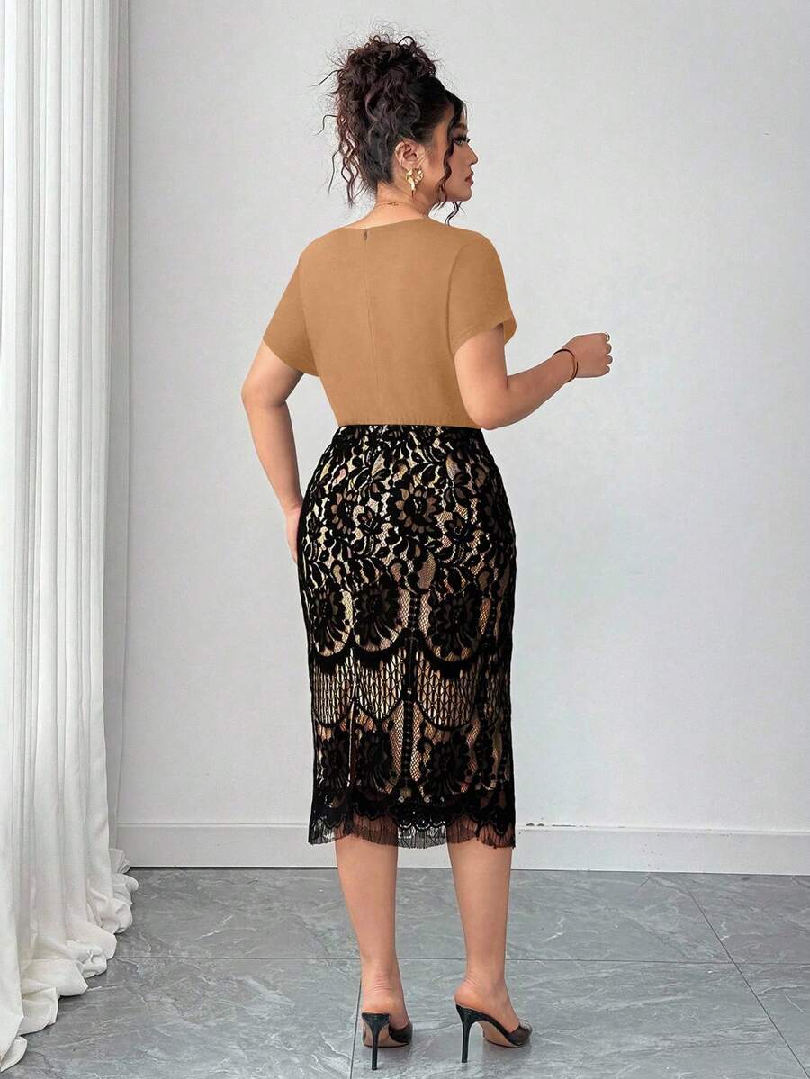 Ovelia - High-Waisted Lace Evening Dress with V-Neck and Short Sleeves 