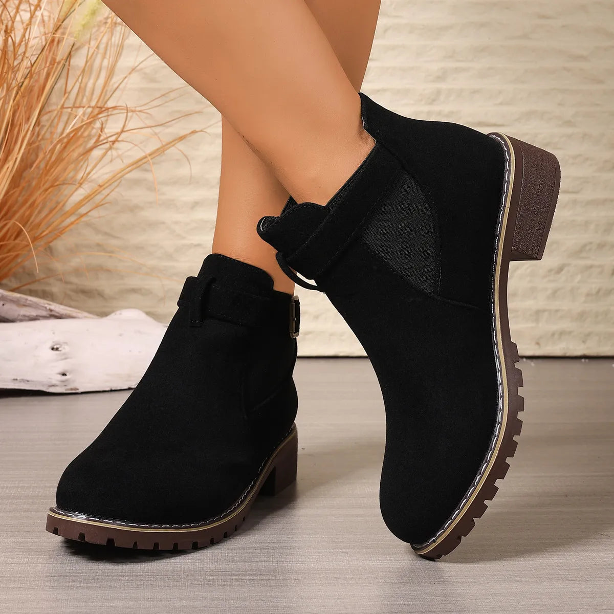 Gisarae - Elegant Vintage Style Flat Leather Ankle Boots 