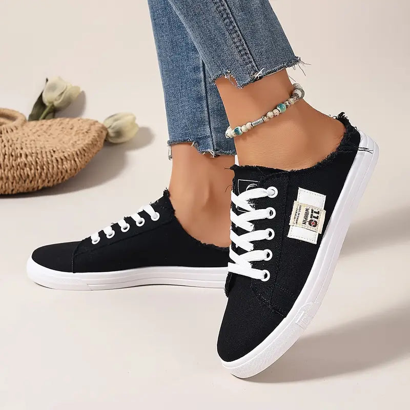 Cyrelia - Trendy and comfortable flat lace-up canvas shoes that go with everything