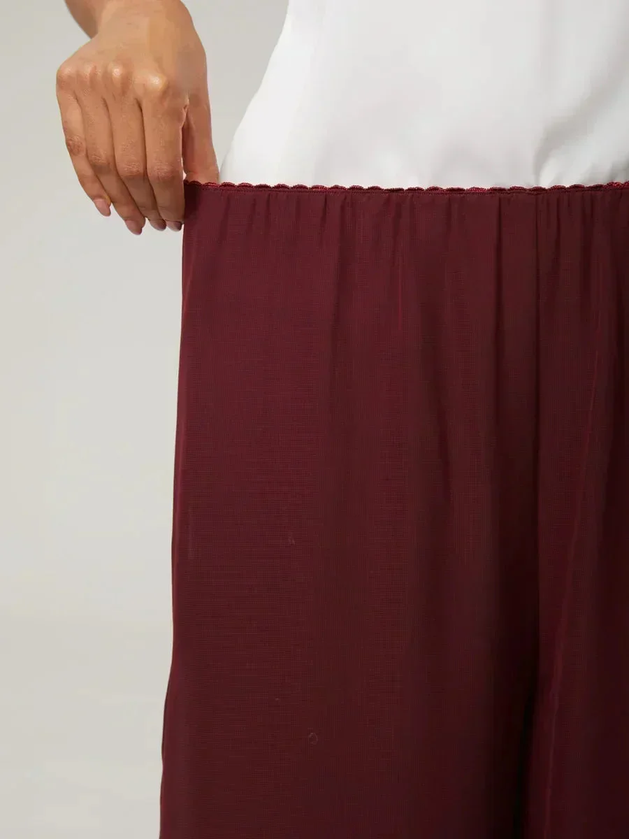 Marilivra - Straight Leg Trousers with Slit in Chiffon