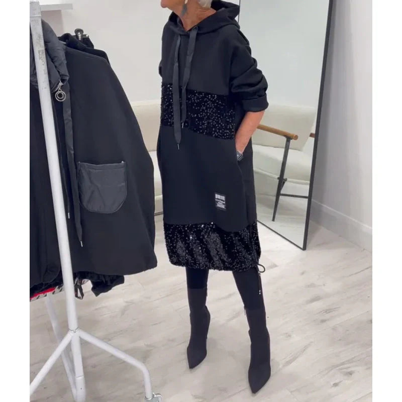 Paviyana - Robe à Capuche Moderne avec Sequins